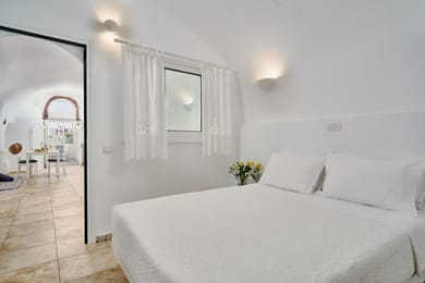 Santorini Mansion - Image 3