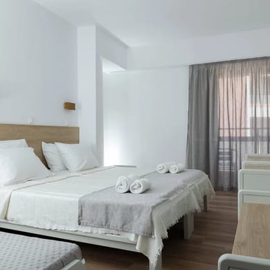 Santa Marina Hotel - Image 3