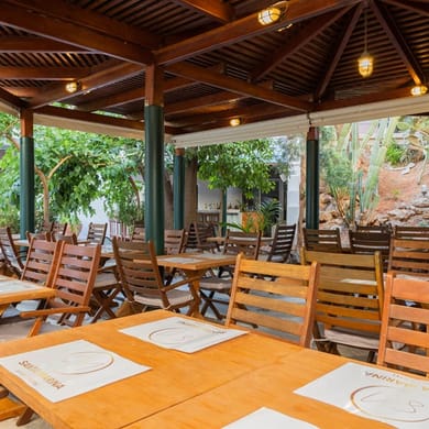 Santa Marina Hotel - Image 5