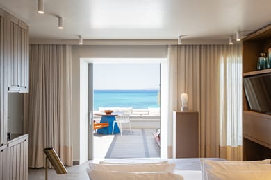 Superior Sea View Suite with Hot Tub