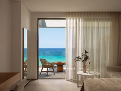 Spa Suite Sea View with Outdoor Jetted Tub