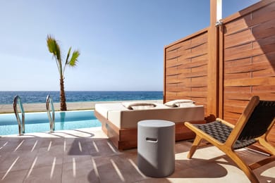 Superior Swim Up Sea View Room