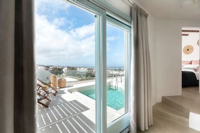 Santo Bloom Luxury Suites - Image 2