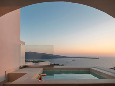 Sunset & Sea View Suite with Jacuzzi