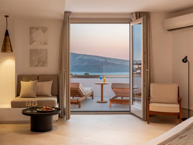 Sunset & Sea View Suite with Pool & Jacuzzi