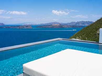 Signature suite with infinity pool and hot tub