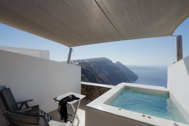 Serenity Suite Caldera View with Hot Tub