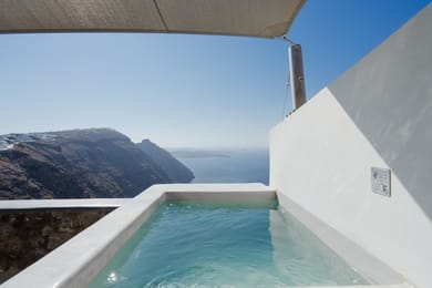 Serenity Suite Caldera View with Hot Tub