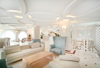 Santorini Palace Hotel - Image 3