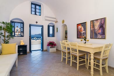 Blue & White Cave House without Hot Tub