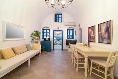 Blue & White Cave House with Hot Tub
