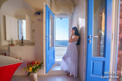 Helios Cave House with Hot Tub