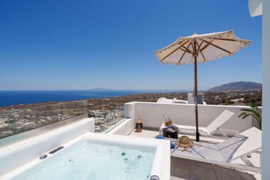 360 View Suite with Jacuzzi