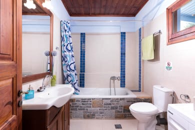 Sarakinas Residences - Image 5