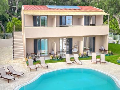Scarabeo Suites & Villas Parga - Image 3