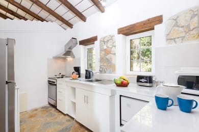 Scirocco & Folitsa Villas - Image 6