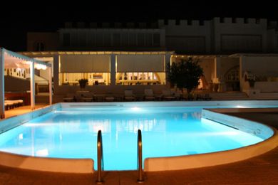 Porto Scoutari Romantic Hotel & Suites - Image 2