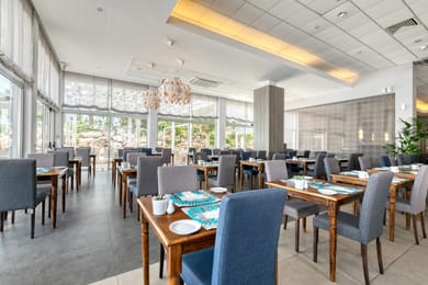 Atlantica Sea Breeze Hotel - Image 5