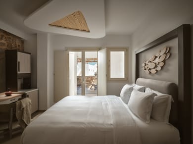 King Guest Room with Pool
