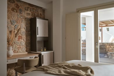 King Guest Room with Pool