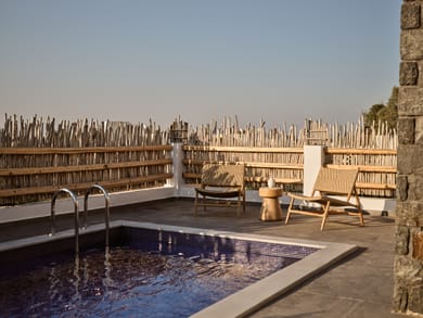 King Guest Room with Pool