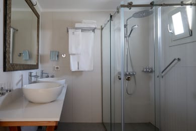 Queen Duplex Suite with Pool & Sea View