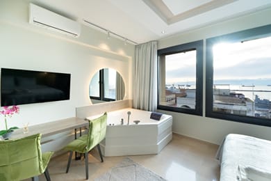 Noelia Sea View Suite 10
