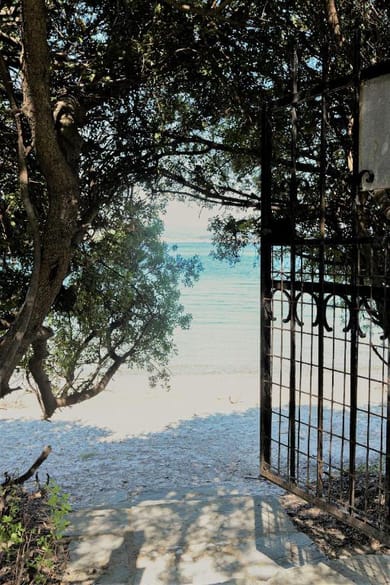 The Seacret Private Villa - Image 4