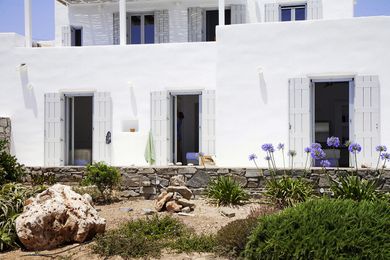 Seafront Villa Paros - Image 4