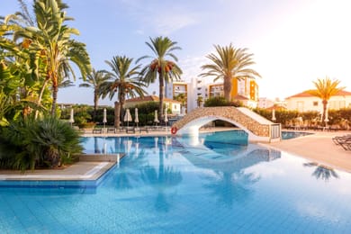 Seagull Hotel Apartments - Image 2