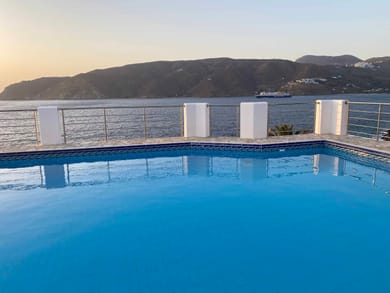 SeaRock Rooms & Suites - Image 5