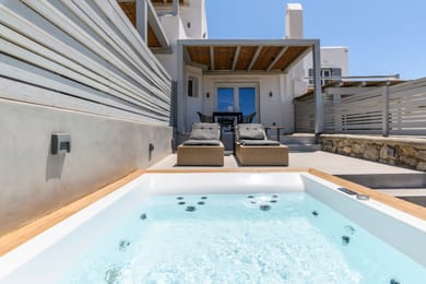 Blue Residence 2 with Jacuzzi