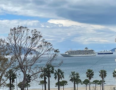 Seaside Hotel - Image 3