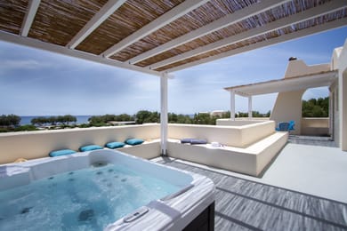 Executive Jacuzzi Suite