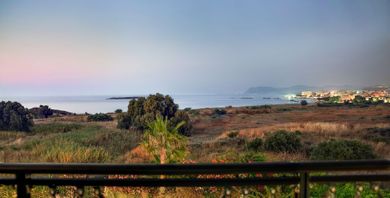 Sea View Hotel & Apartments - Image 2