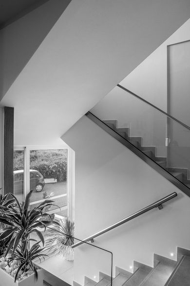 Sea View Hotel & Apartments - Image 5