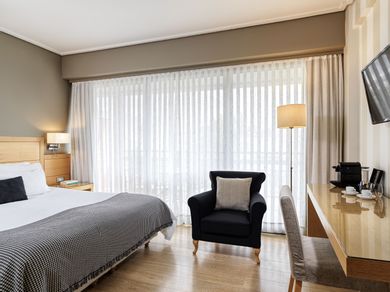 Premium Double or Twin Room with Side Sea View - NON smoking