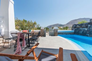 Secret Earth Villas Santorini - Image 2