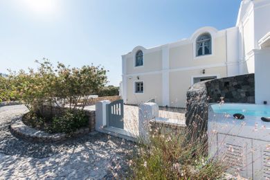 Secret Earth Villas Santorini - Image 4