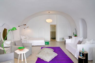Absolute Suite with Private Hot Tub & Caldera View