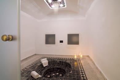 Grand Suite with Private Pool & Caldera View