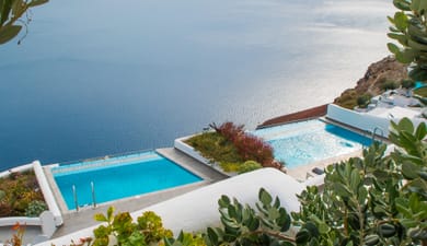 Honeymoon Suite with Private Pool & Caldera View