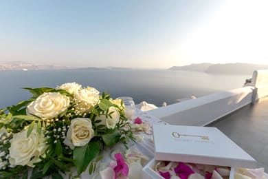 Honeymoon Suite with Private Outdoor Hot Tub and Caldera View