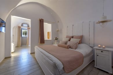 Senses Queen Suite