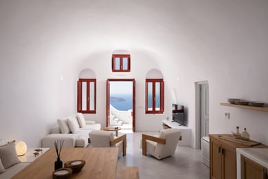 Four Bedroom Villa with Caldera View & Jacuzzis | Two Levels