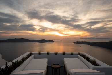 Deluxe Double Room with Hot Tub & Caldera View