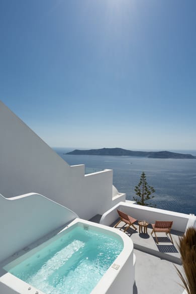 Honeymoon Suite with Caldera View and Jacuzzi