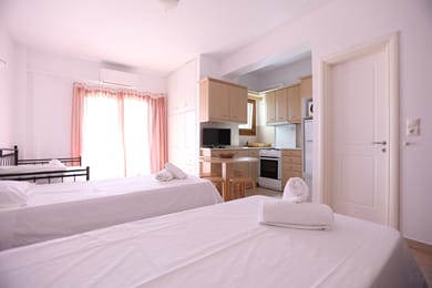 Seaside Gialova - Image 3