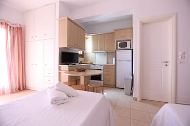 Seaside Gialova - Image 4