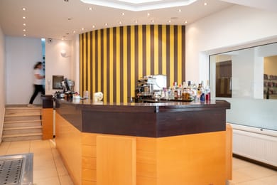 Kitro Hotel - Image 2